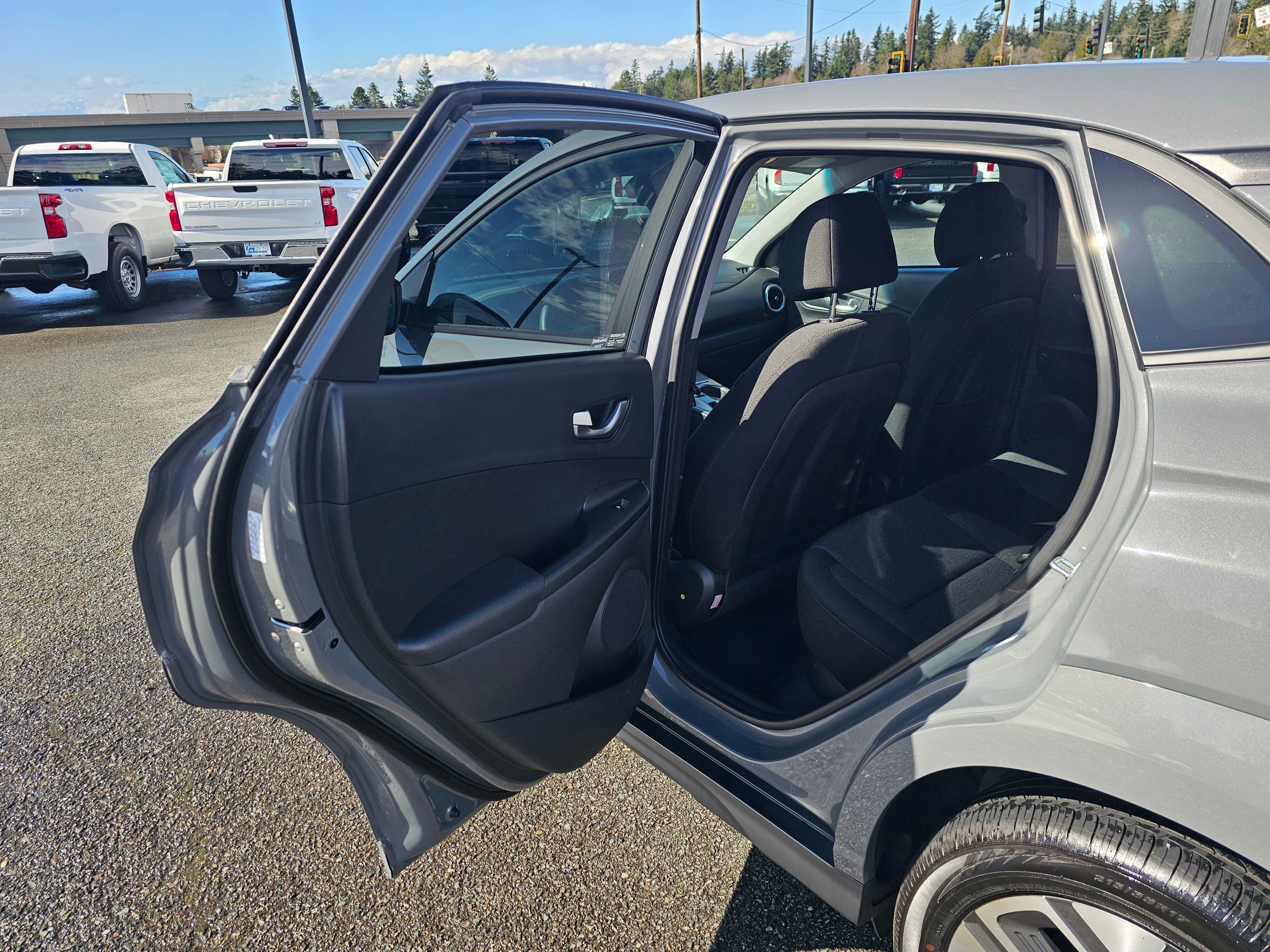 2023 Hyundai Kona Electric SE