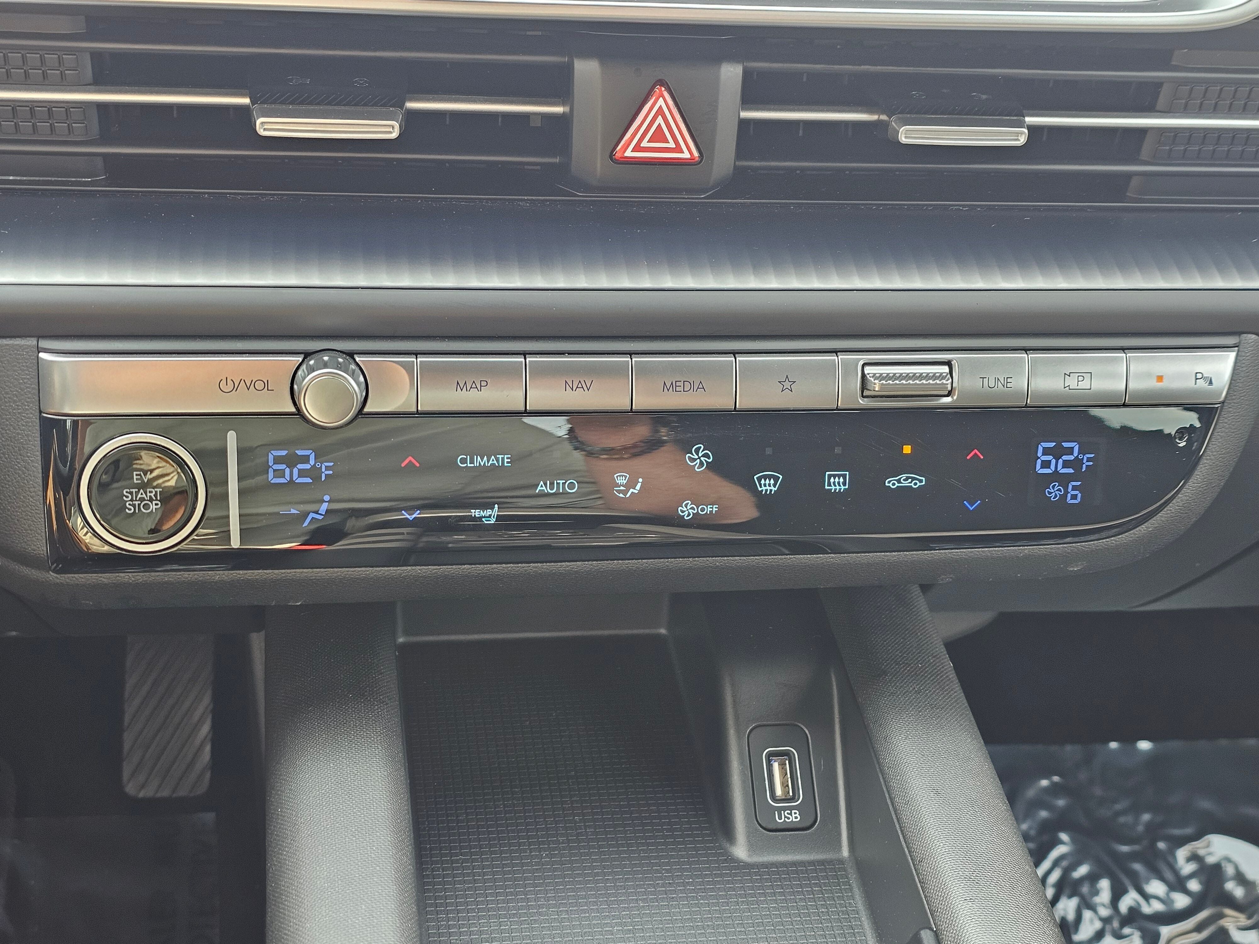 2024 Hyundai IONIQ 6 SE