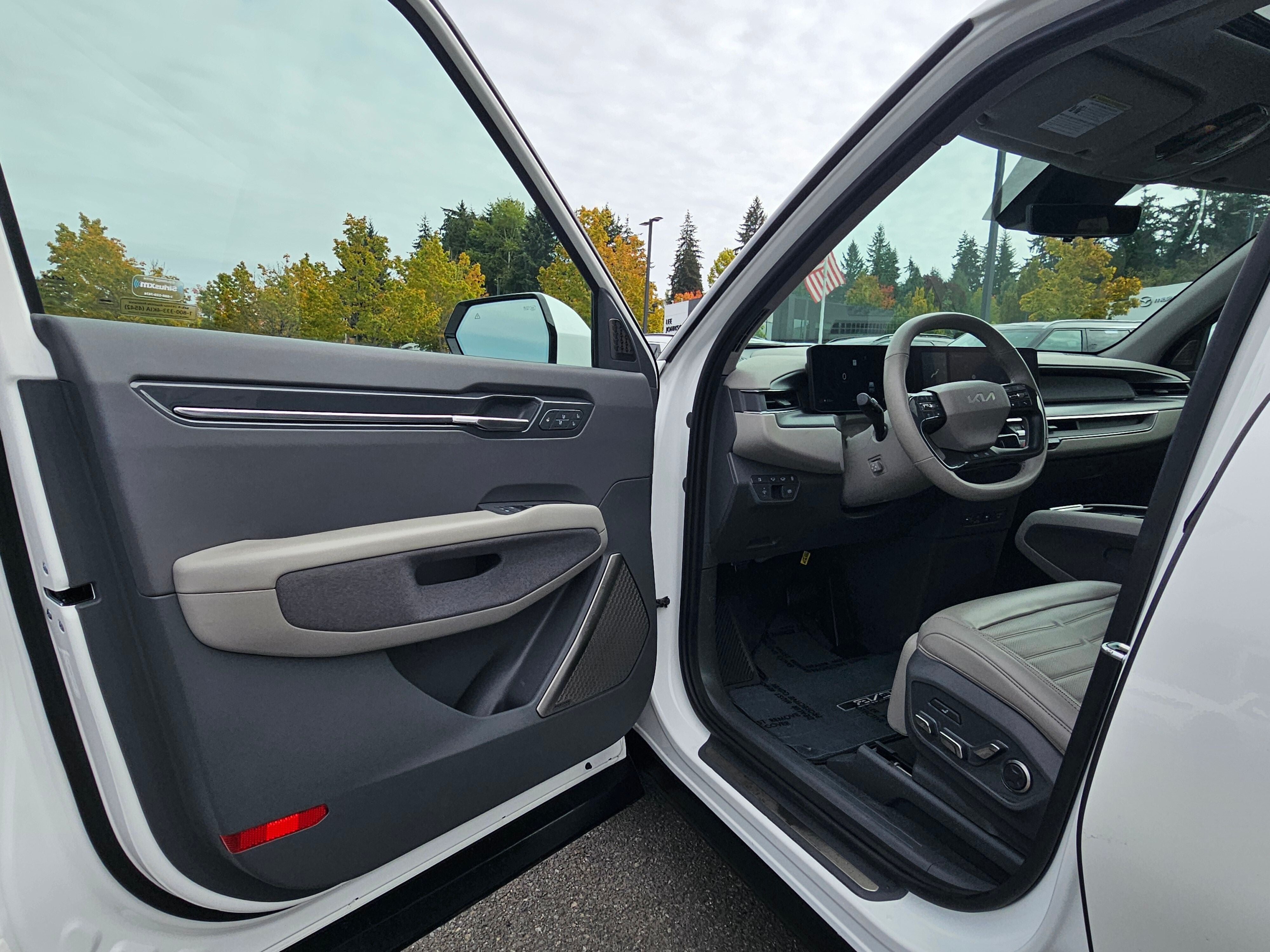 2024 Kia EV9 Land