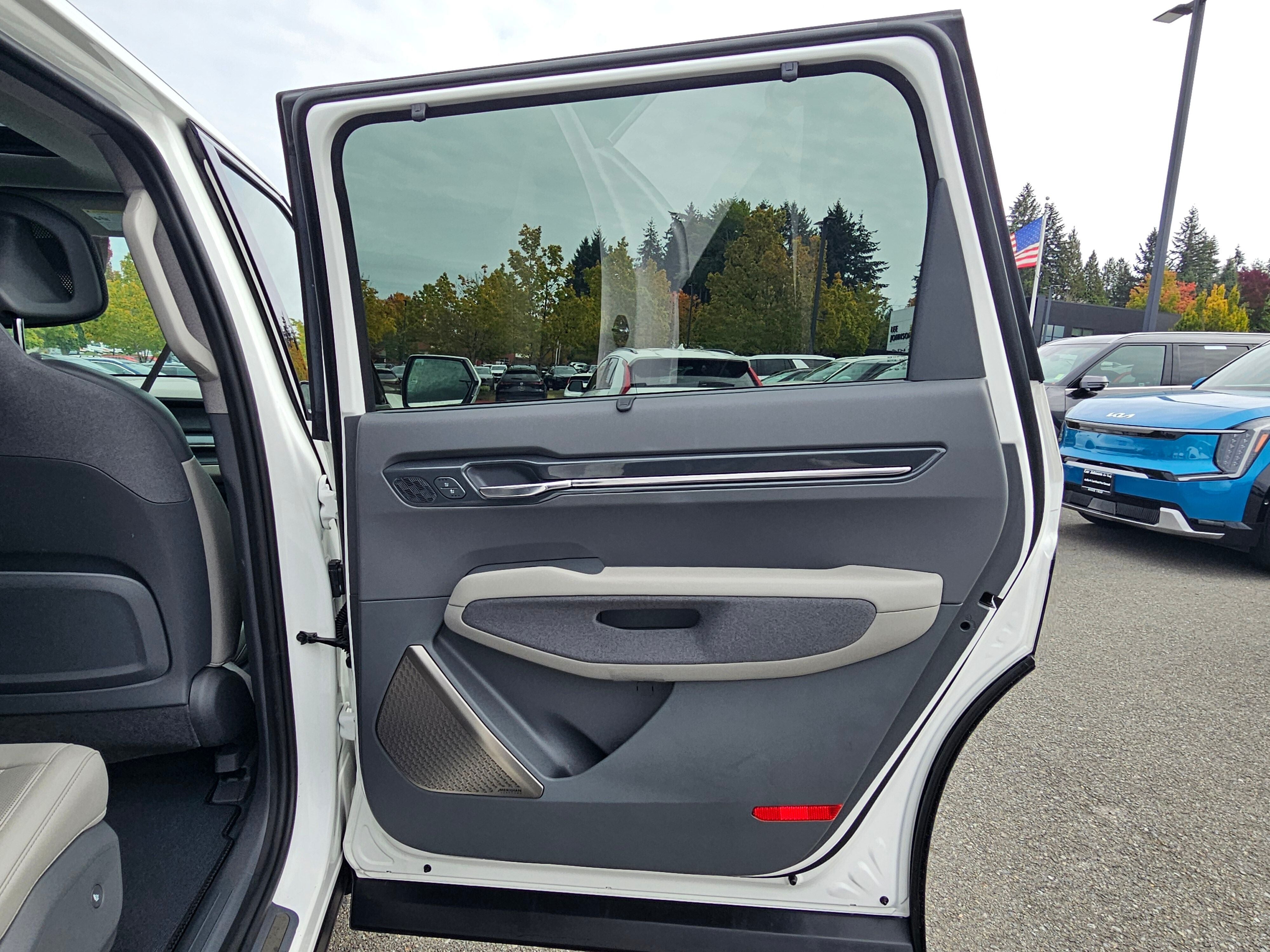 2024 Kia EV9 Land