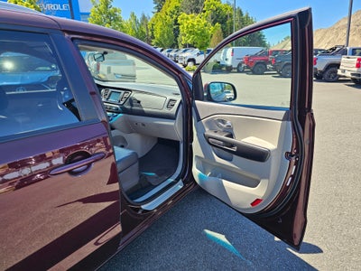2017 Kia Sedona LX