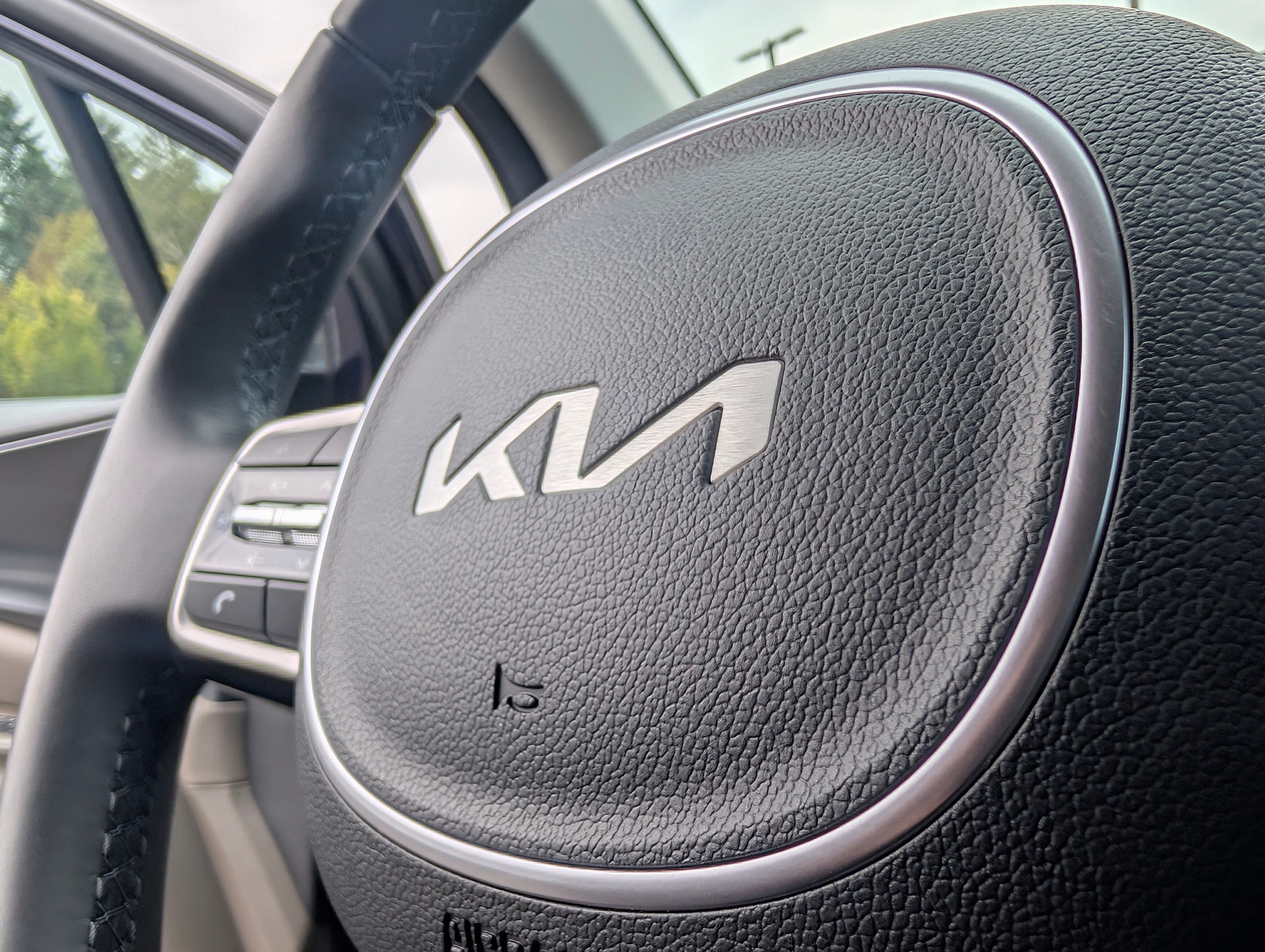 2025 Kia Carnival MPV LXS
