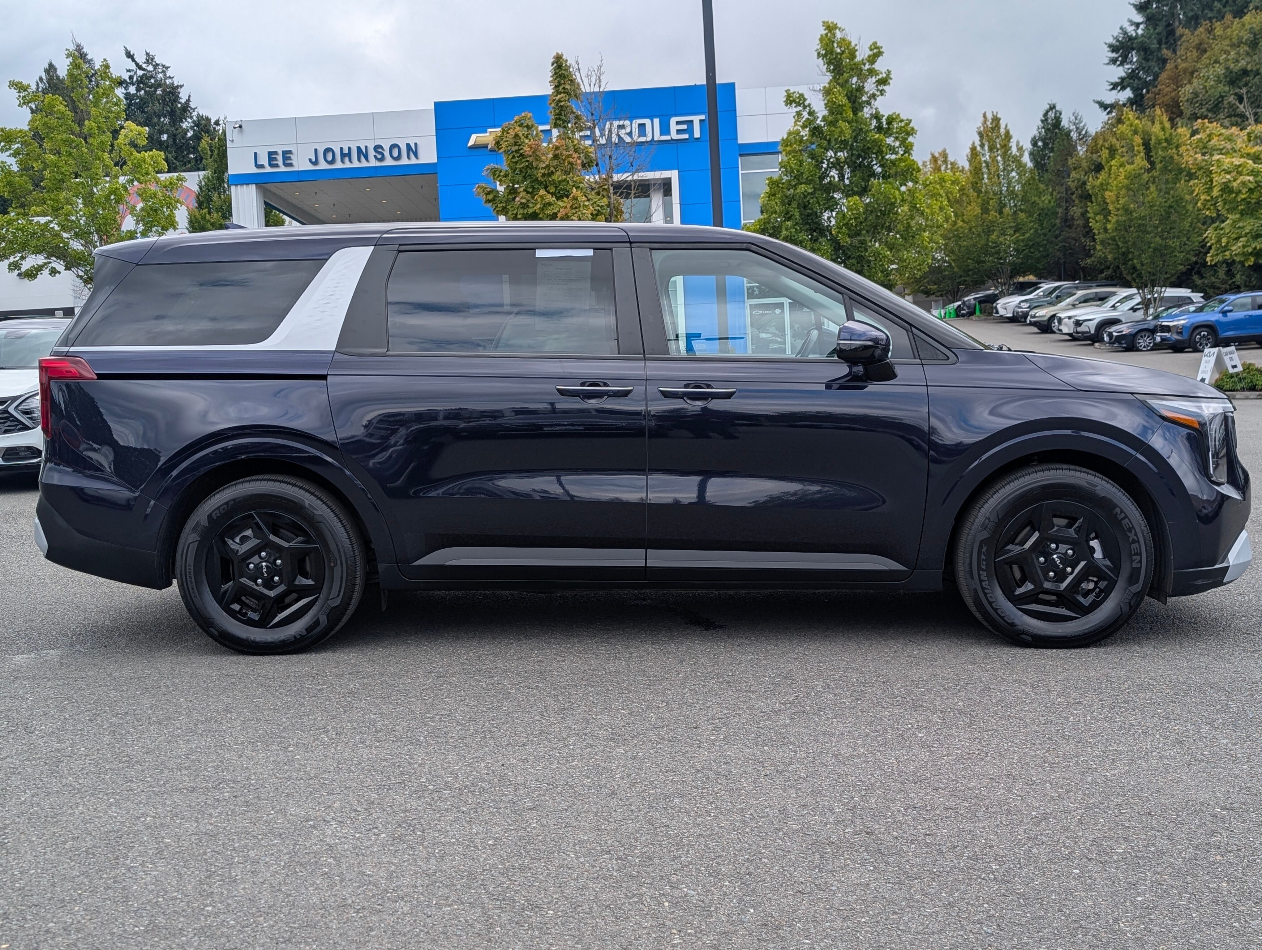 2025 Kia Carnival MPV LXS
