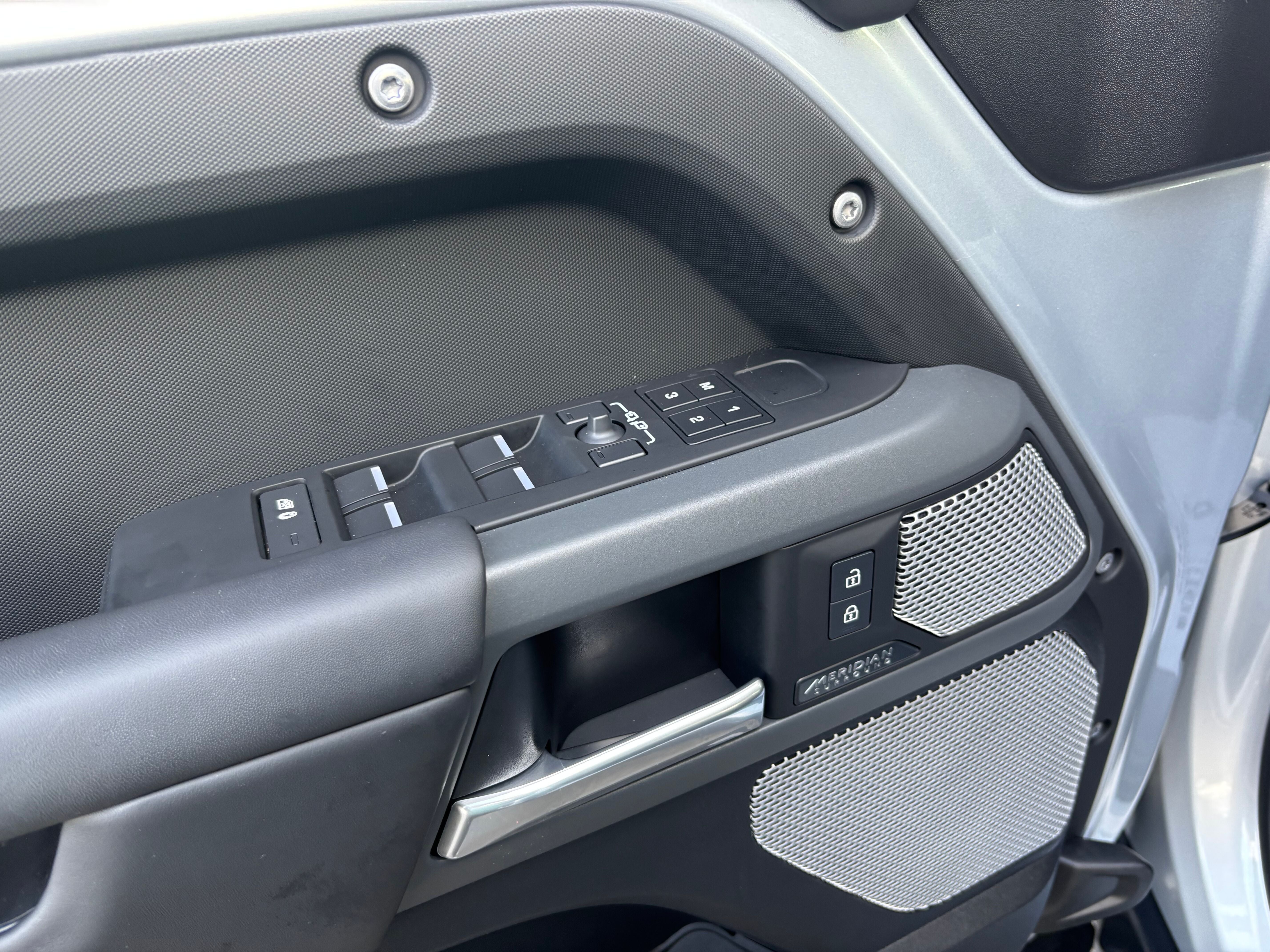 2024 Land Rover Defender X