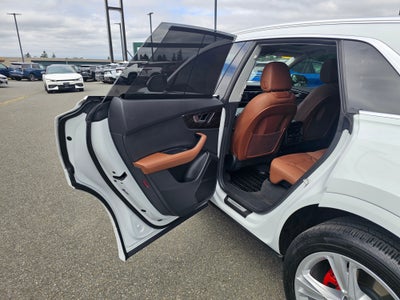 2023 Audi Q8 Premium Plus