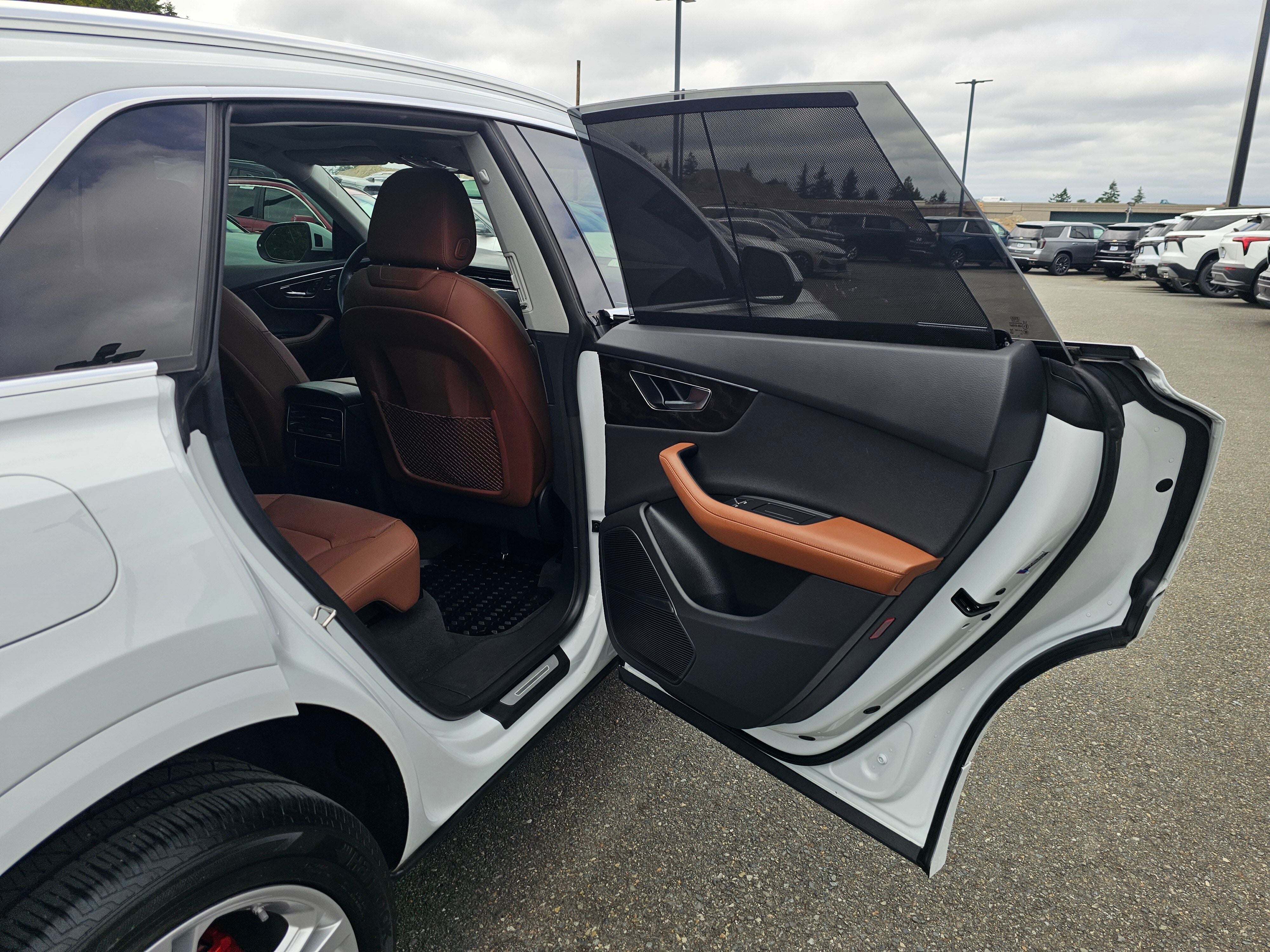 2023 Audi Q8 Premium Plus