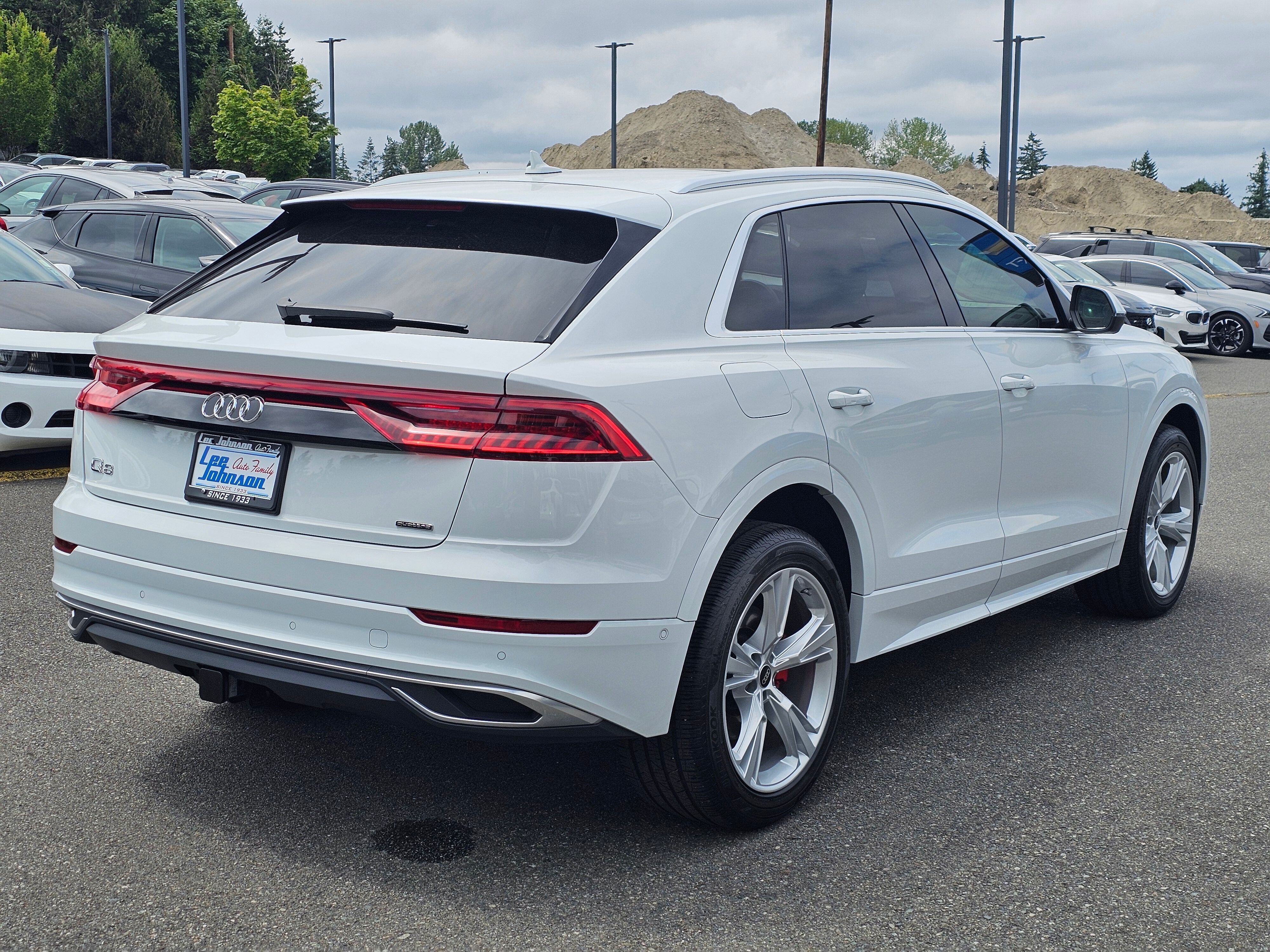 2023 Audi Q8 Premium Plus