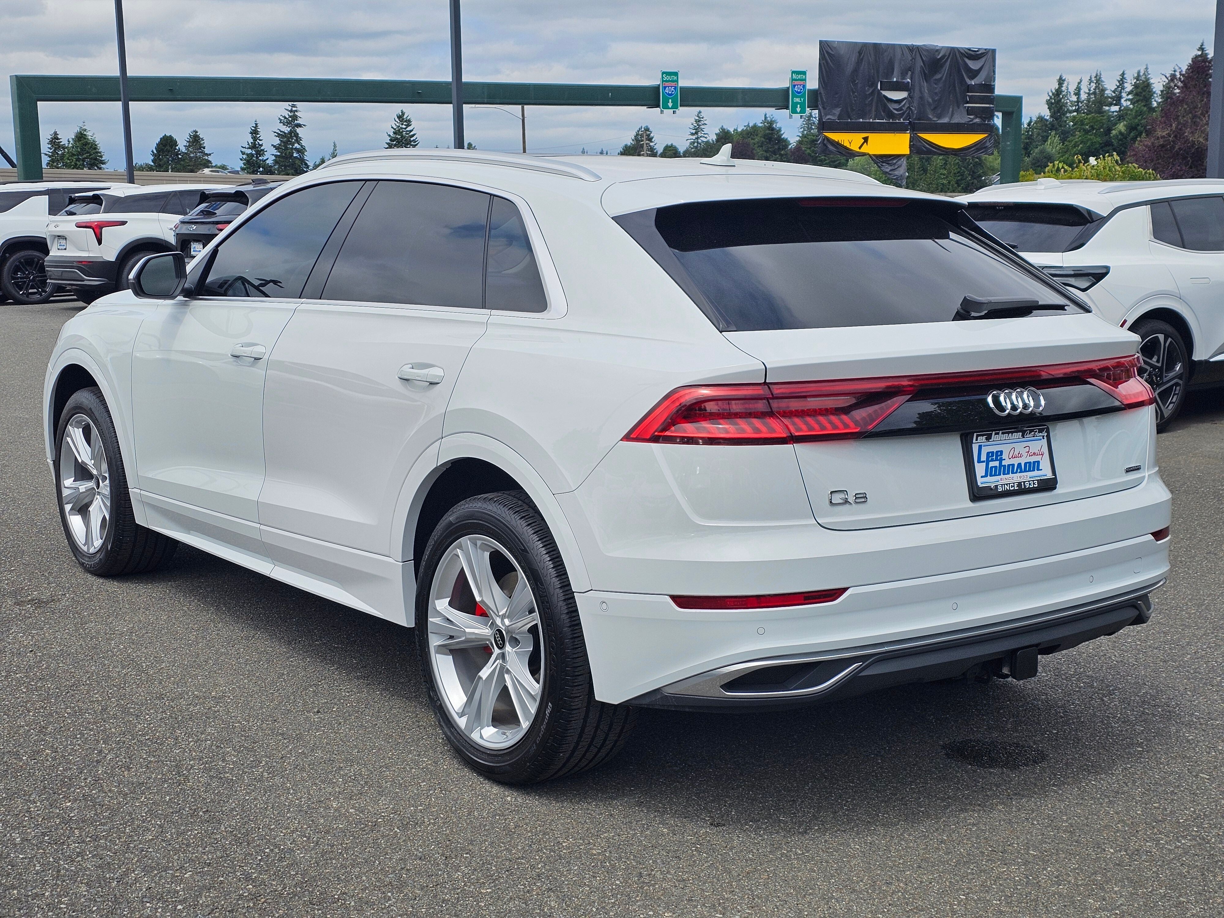 2023 Audi Q8 Premium Plus