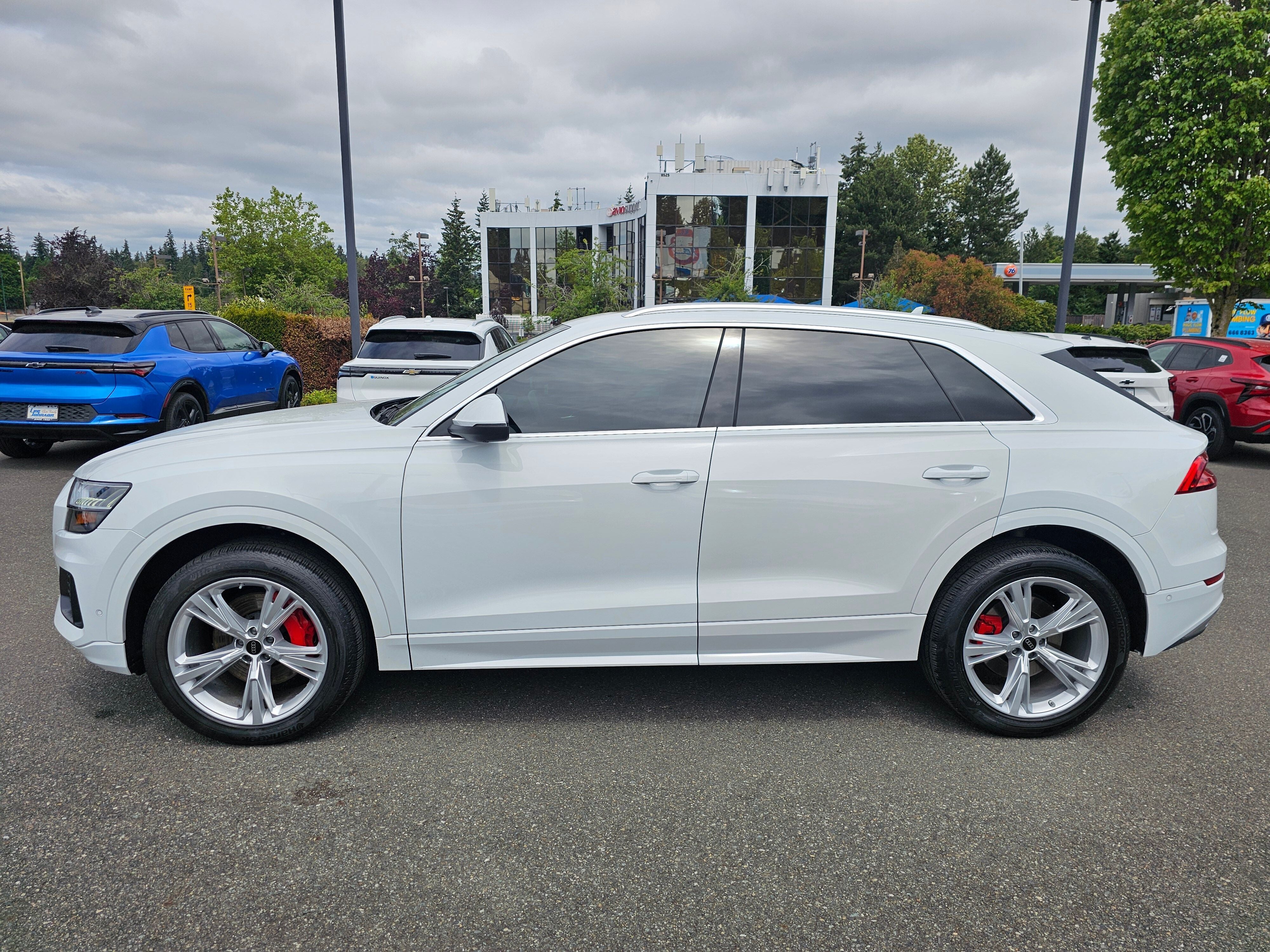 2023 Audi Q8 Premium Plus