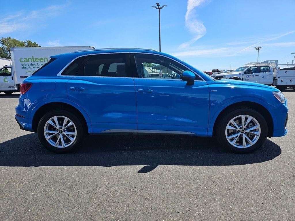 2023 Audi Q3 S line Premium