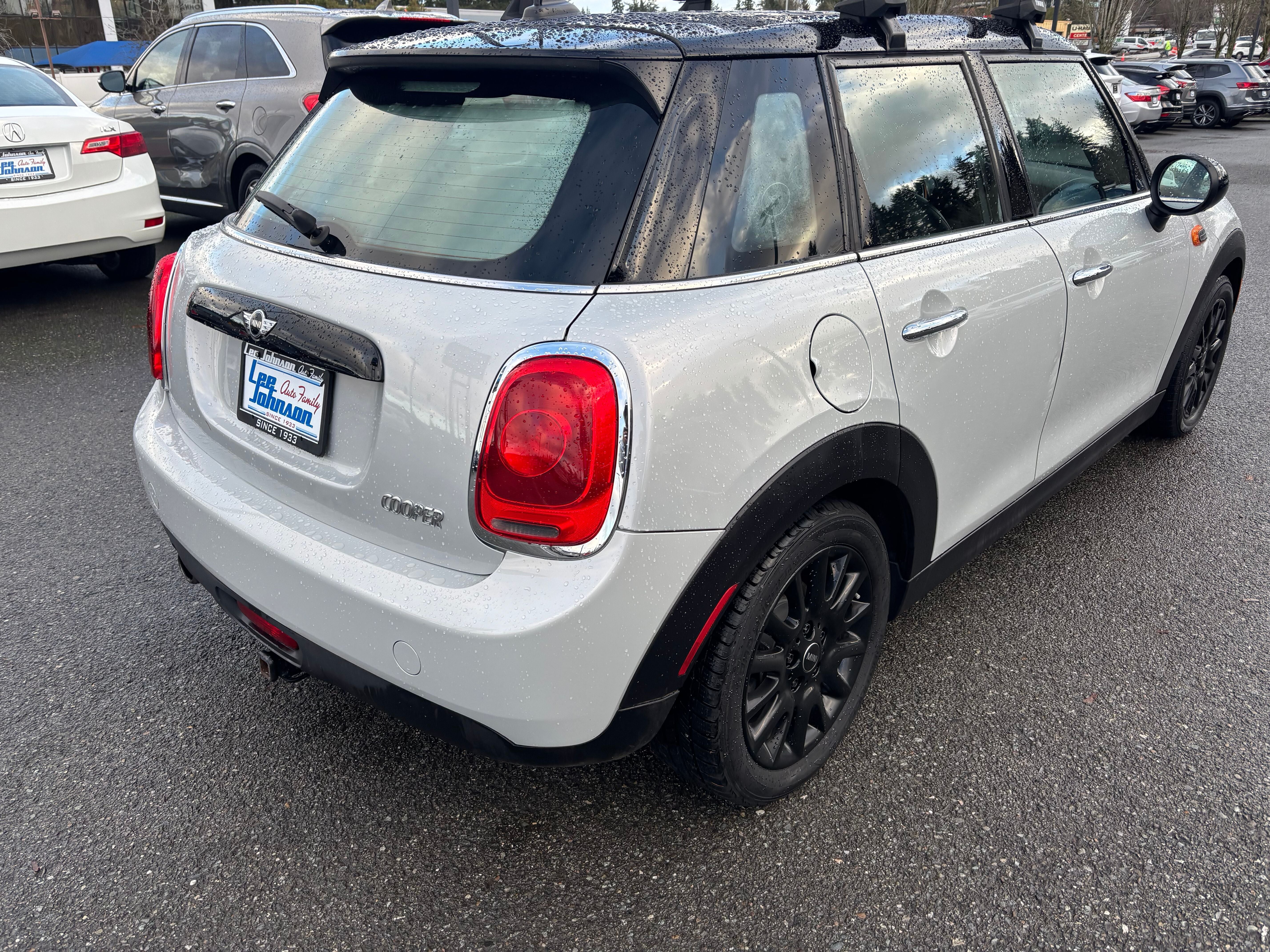 2016 MINI Hardtop 4 Door Cooper
