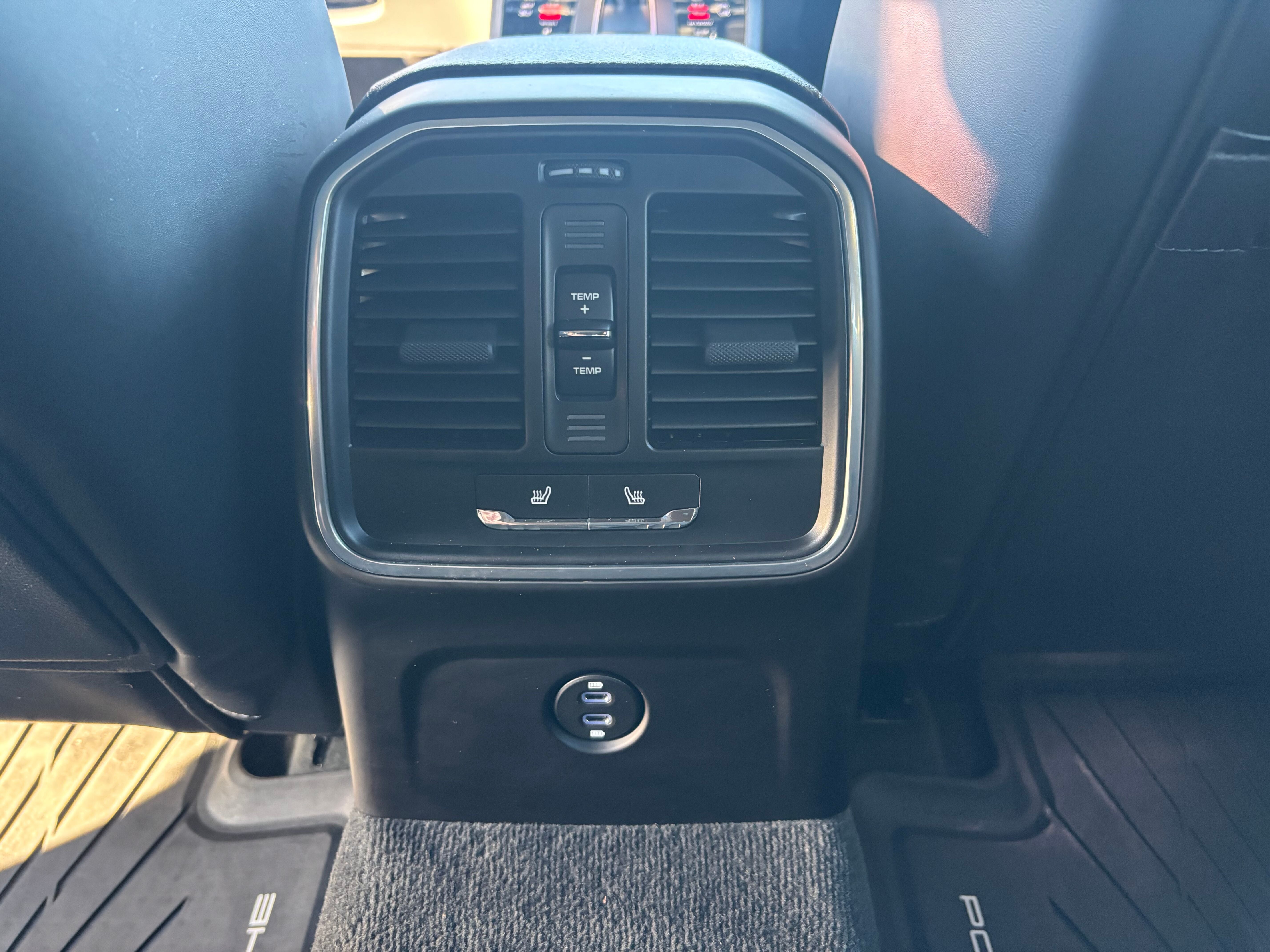 2024 Porsche Macan NA