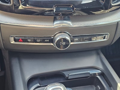 2018 Volvo XC60 R-Design