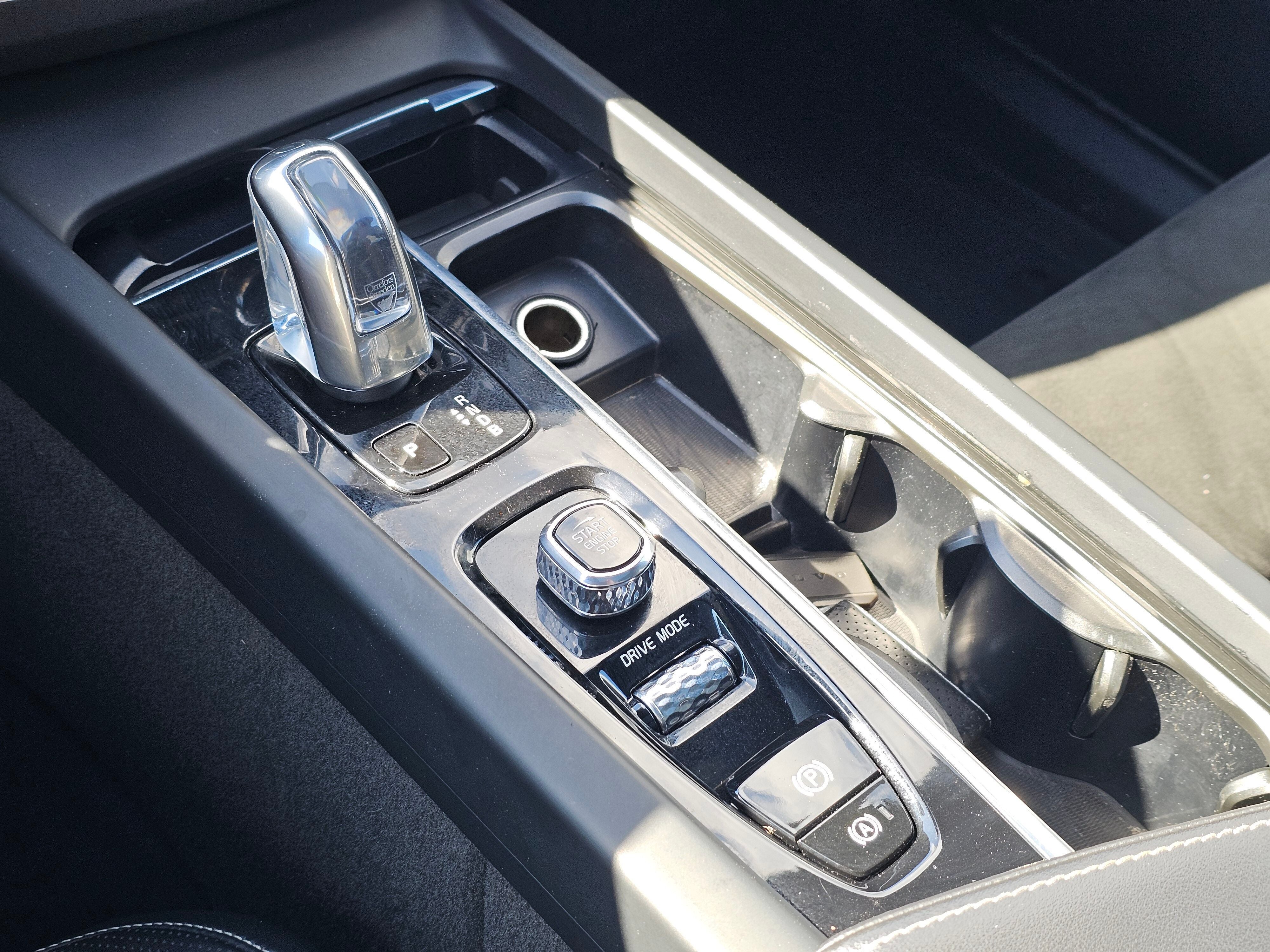 2018 Volvo XC60 R-Design