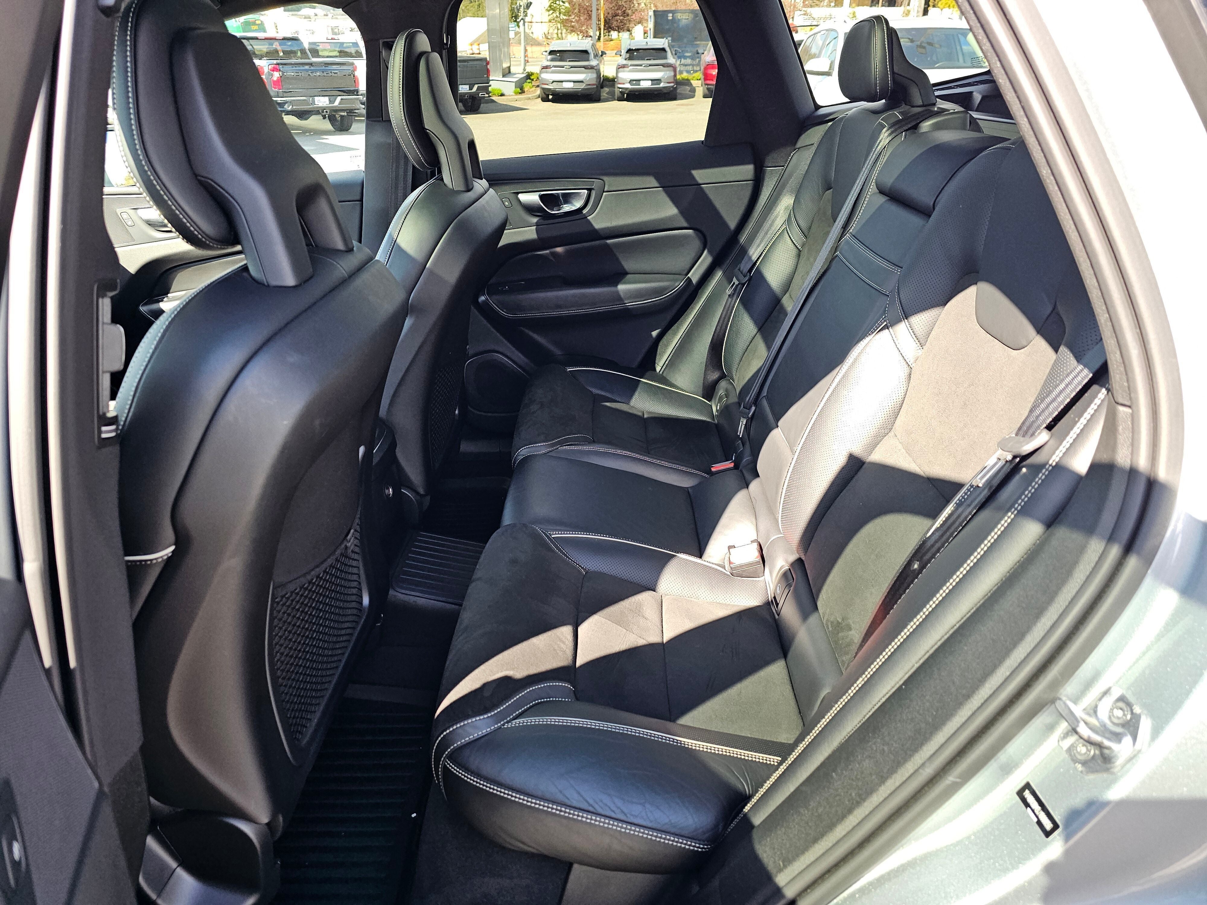 2018 Volvo XC60 R-Design