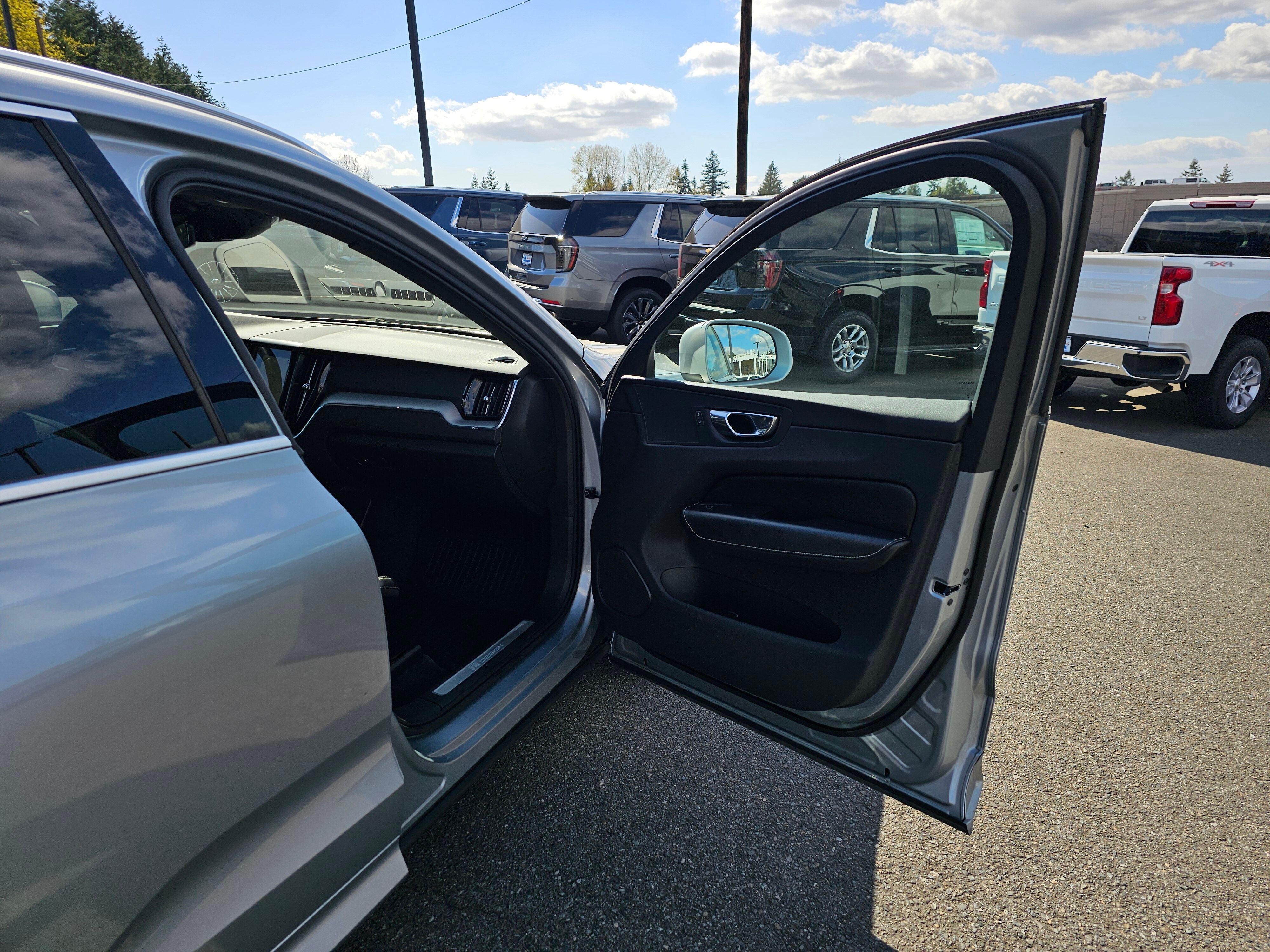 2018 Volvo XC60 R-Design