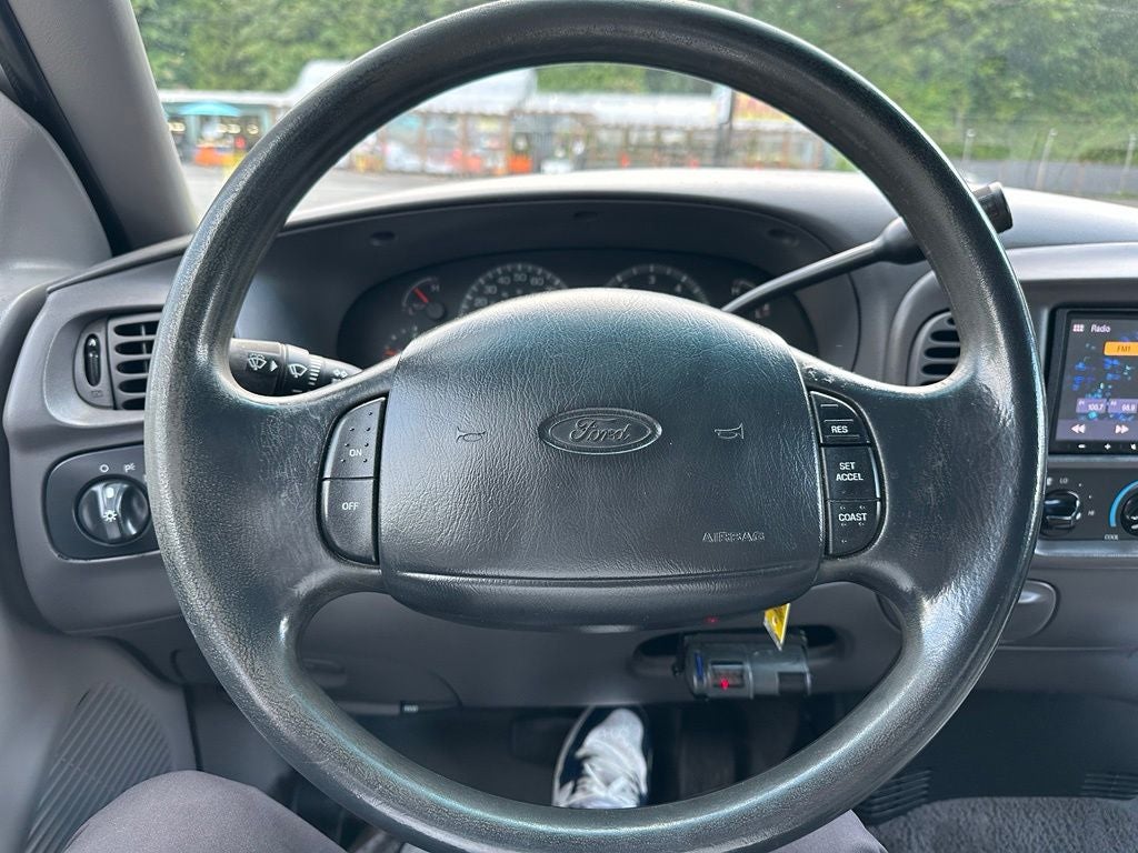 1999 Ford F-150 XL