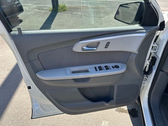 2011 Chevrolet Traverse LS Leather