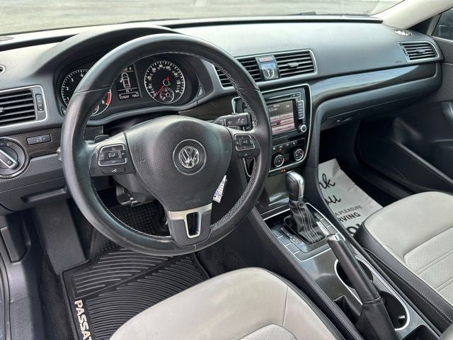2014 Volkswagen Passat 1.8T Sport