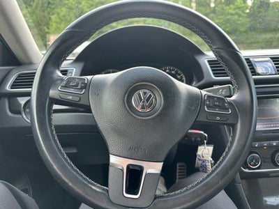 2014 Volkswagen Passat 1.8T Sport