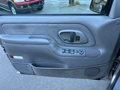 1999 Chevrolet Suburban 1500 LS