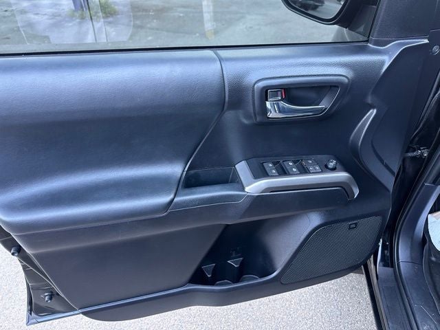 2021 Toyota Tacoma Limited V6