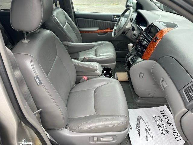 2010 Toyota Sienna XLE
