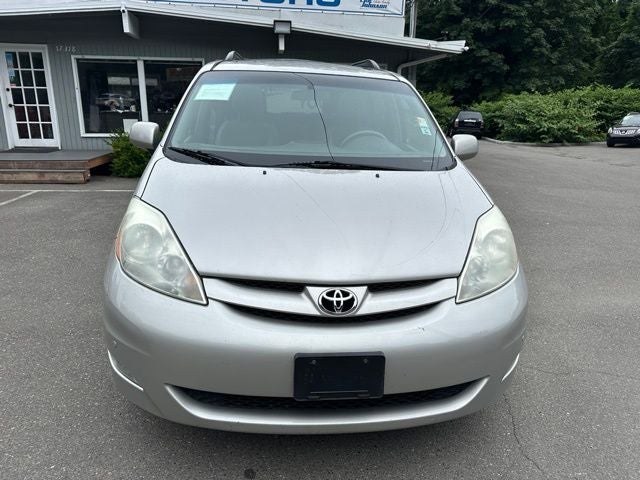 2010 Toyota Sienna XLE