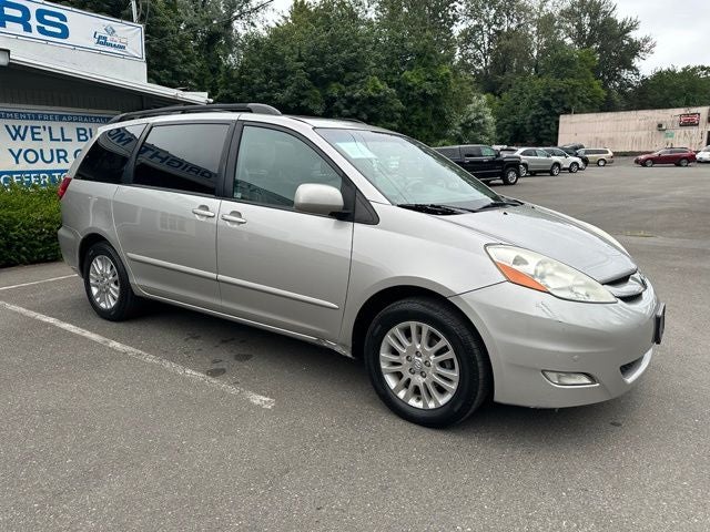 2010 Toyota Sienna XLE