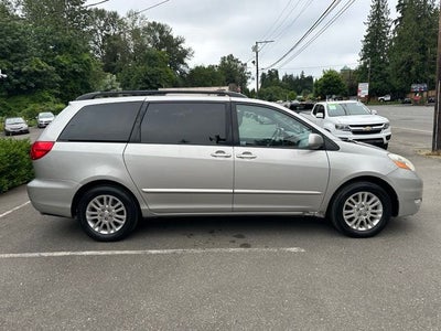 2010 Toyota Sienna XLE