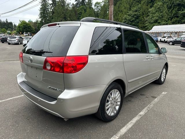 2010 Toyota Sienna XLE