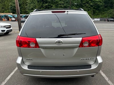 2010 Toyota Sienna XLE