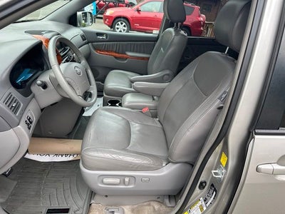 2010 Toyota Sienna XLE