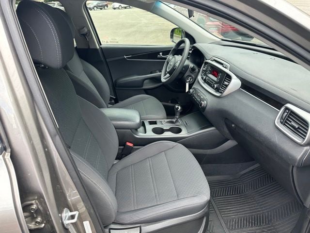 2017 Kia Sorento L