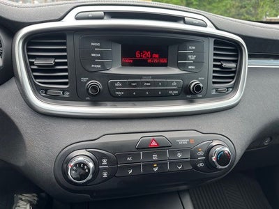 2017 Kia Sorento L
