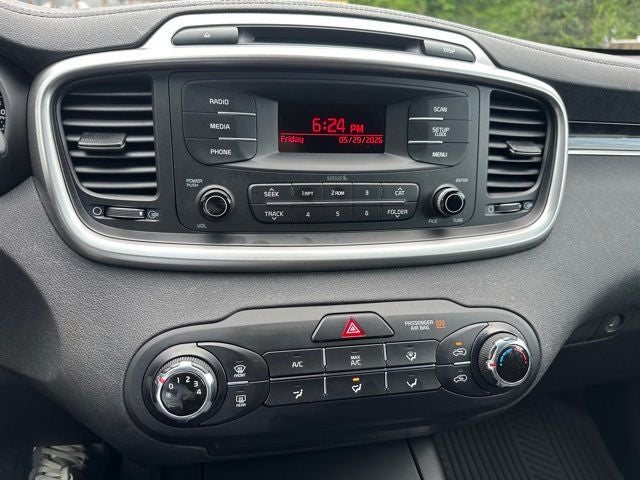 2017 Kia Sorento L