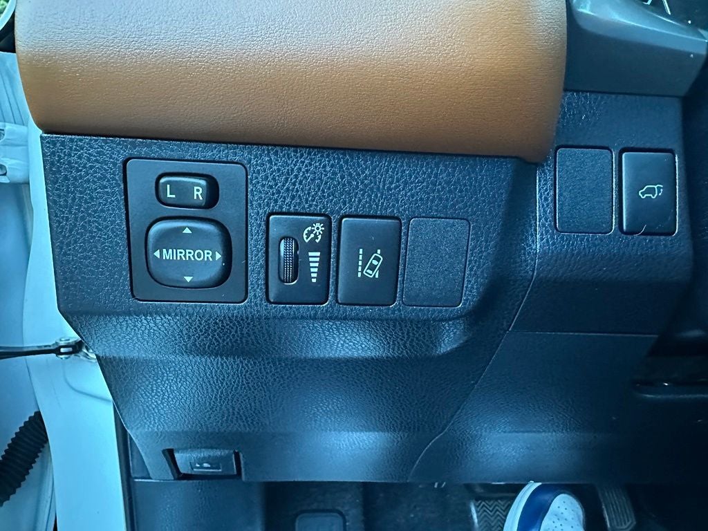 2017 Toyota RAV4 Hybrid Limited