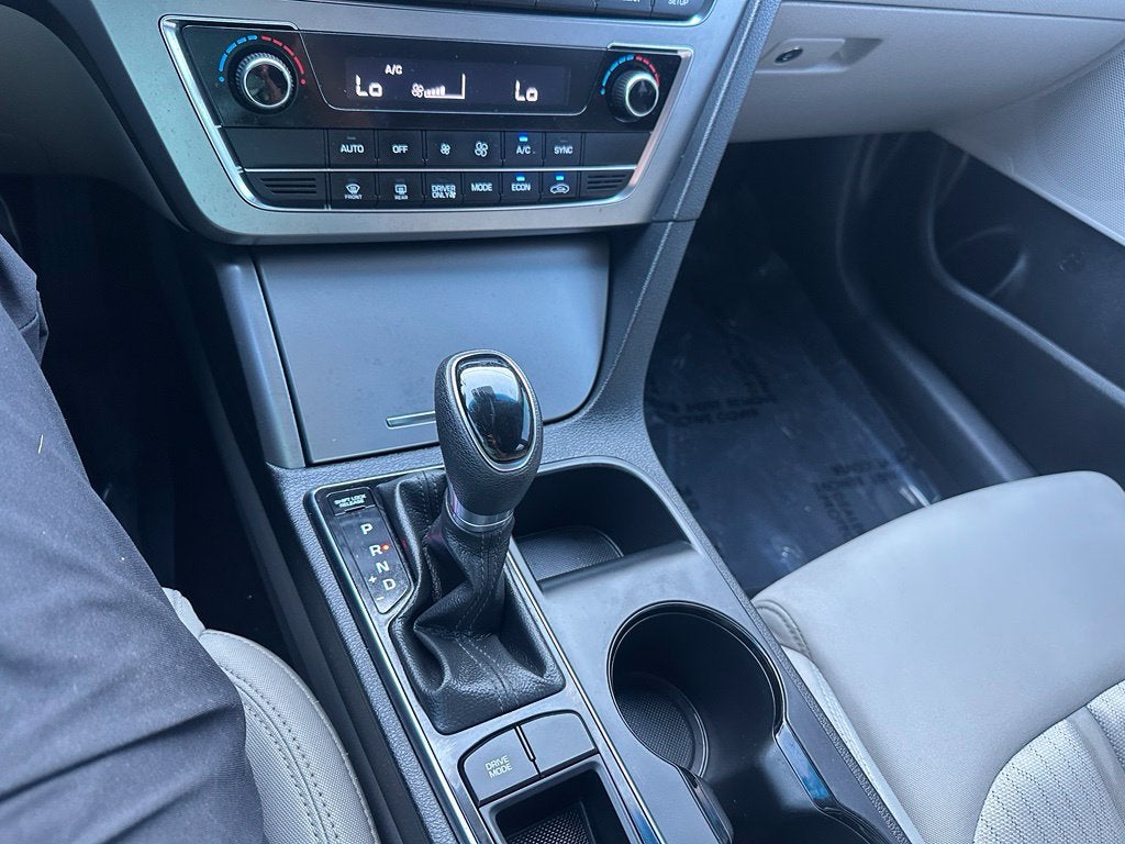 2017 Hyundai Sonata Hybrid SE