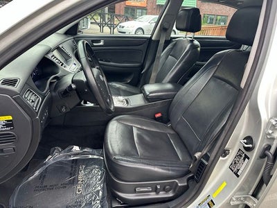 2013 Hyundai Genesis 3.8