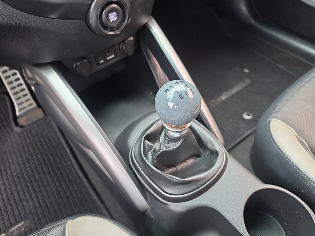 2014 Hyundai Veloster Turbo w/Black