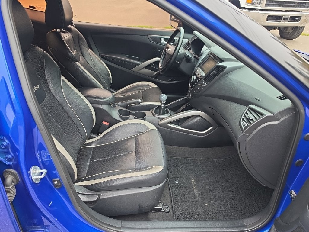 2014 Hyundai Veloster Turbo w/Black