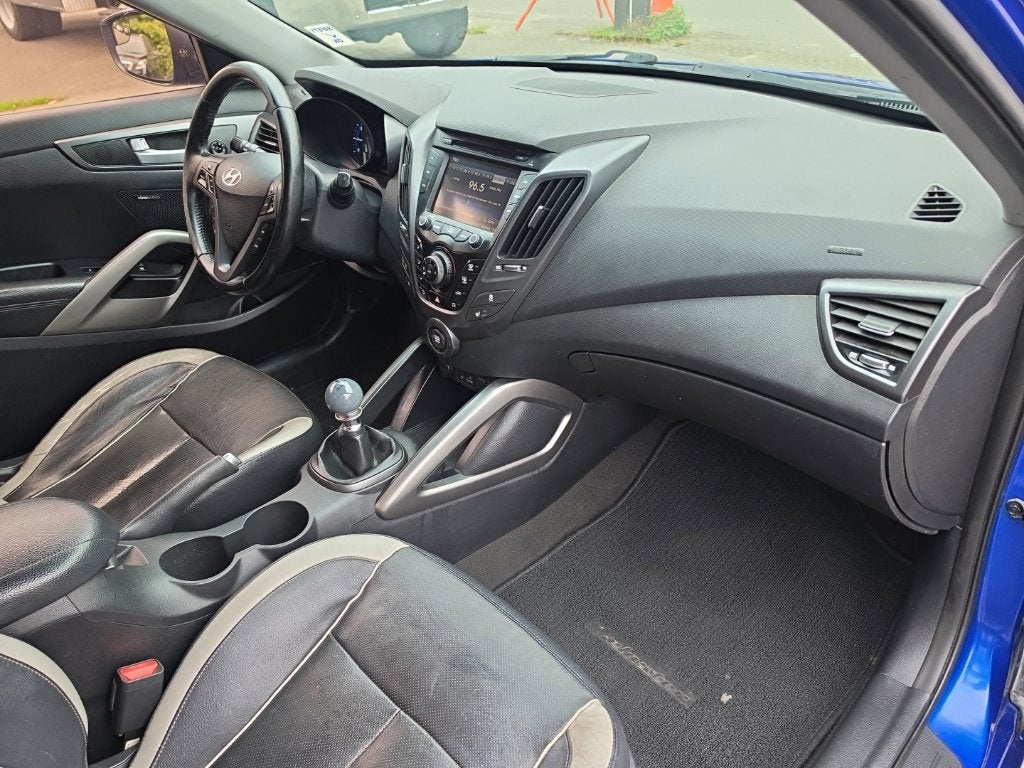 2014 Hyundai Veloster Turbo w/Black