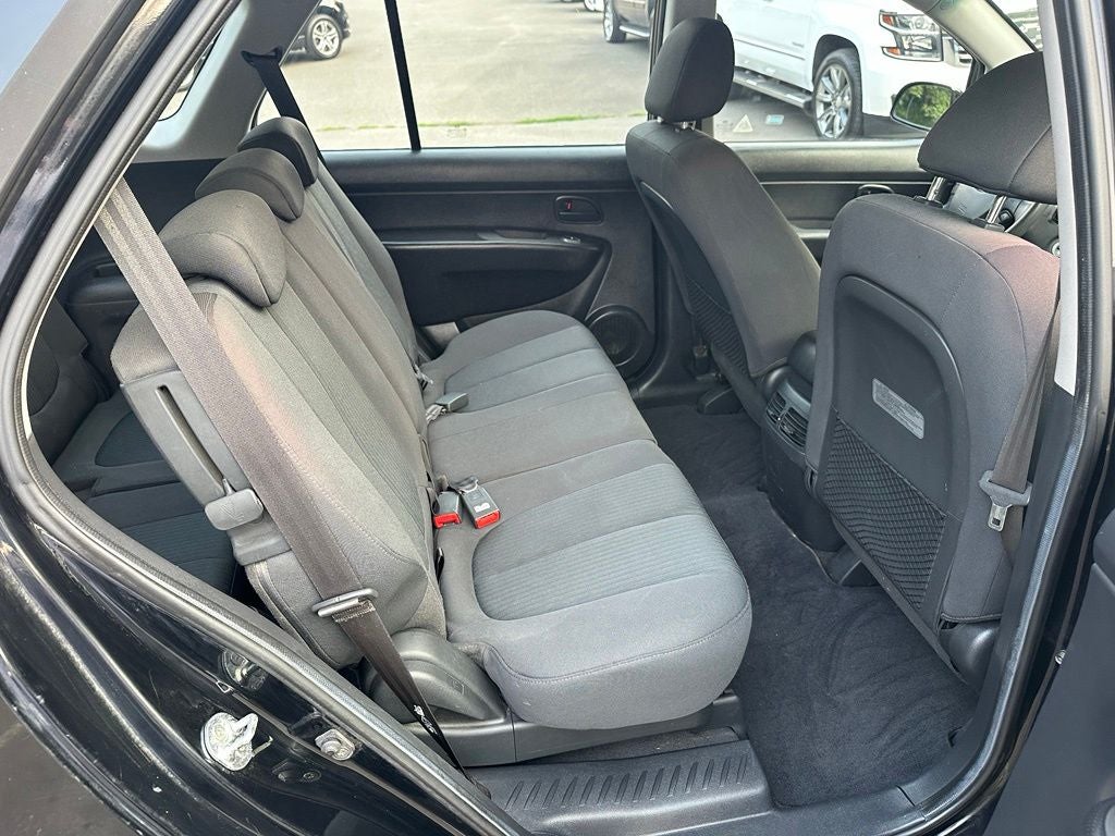 2009 Kia Rondo LX