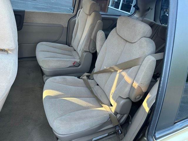 2006 Kia Sedona LX