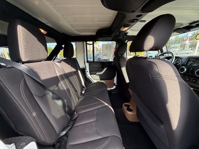 2015 Jeep Wrangler Unlimited 4WD 4dr Rubicon