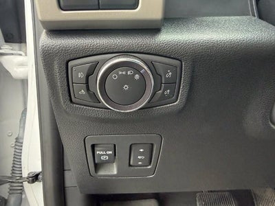 2020 Ford F-150 LARIAT 4WD SuperCrew 5.5' Box