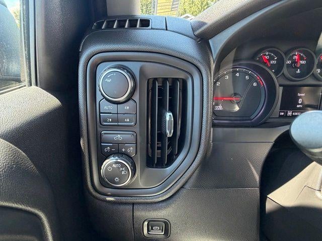 2019 Chevrolet Silverado 1500 Crew Cab Short Box 4-Wheel Drive Custom Trail Boss