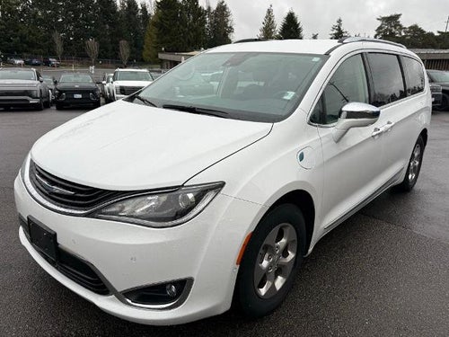 2018 Chrysler Pacifica Hybrid Limited FWD