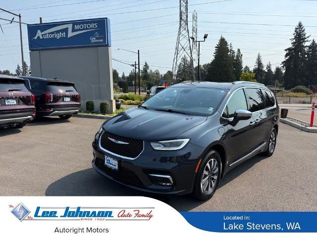 2021 Chrysler Pacifica Hybrid Limited FWD