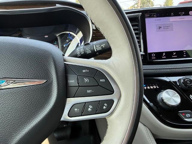 2021 Chrysler Pacifica Hybrid Limited FWD